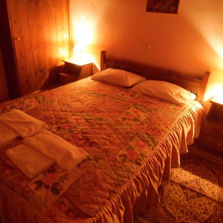 Elatos Rooms Mikrón Khoríon Esterno foto